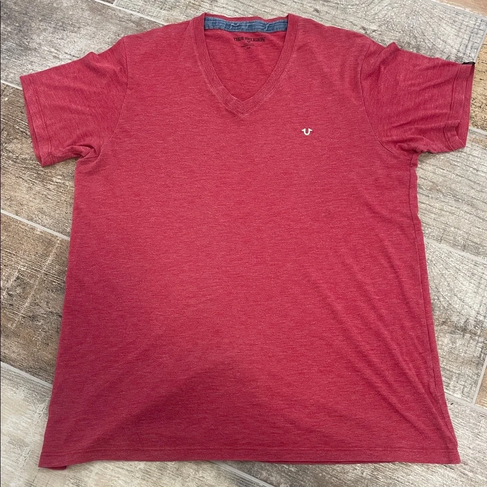 True Religion Mens Red V-Neck Tee T-Shirt made in Peru Size Large L